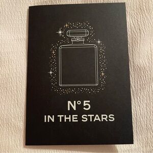 Chanel N°5 Postcard Set